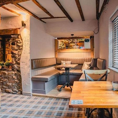 Ferienwohnung Charming 1-Bed Loft In Caerleon Newport  Exterior foto