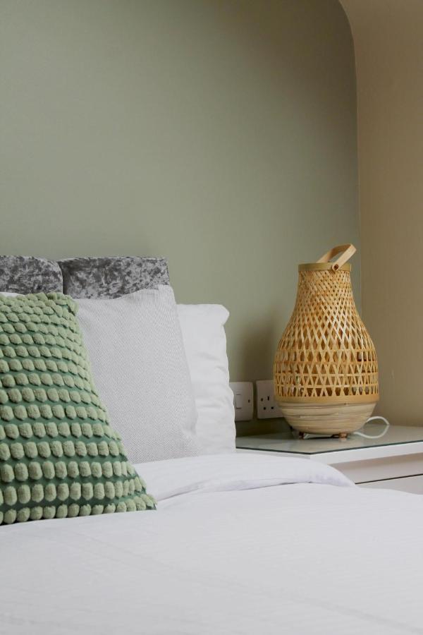 Ferienwohnung Charming 1-Bed Loft In Caerleon Newport  Exterior foto