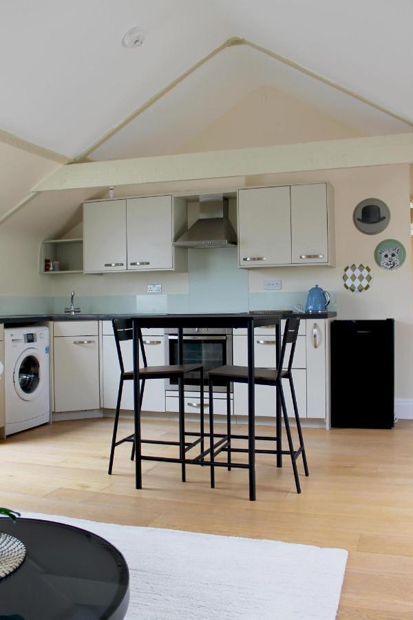 Ferienwohnung Charming 1-Bed Loft In Caerleon Newport  Exterior foto