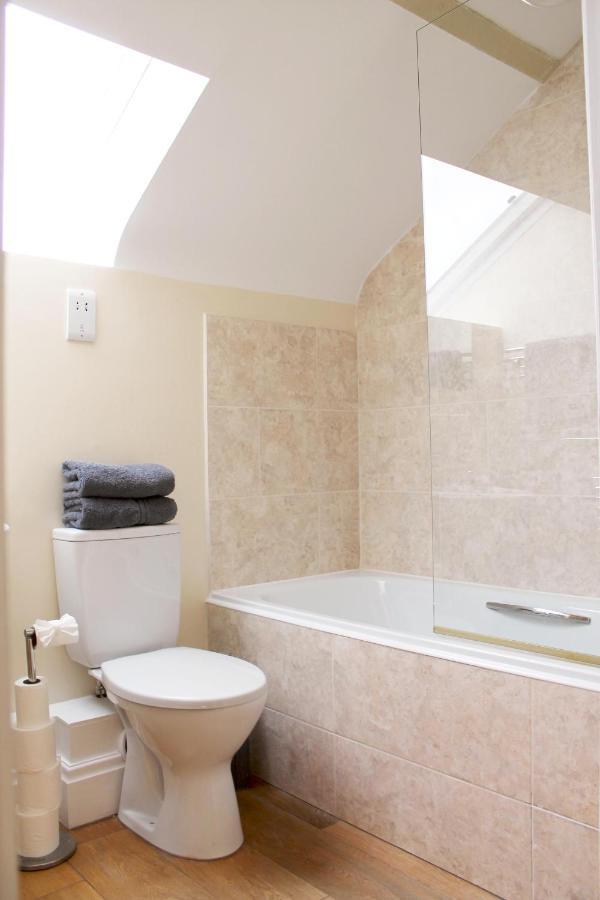 Ferienwohnung Charming 1-Bed Loft In Caerleon Newport  Exterior foto